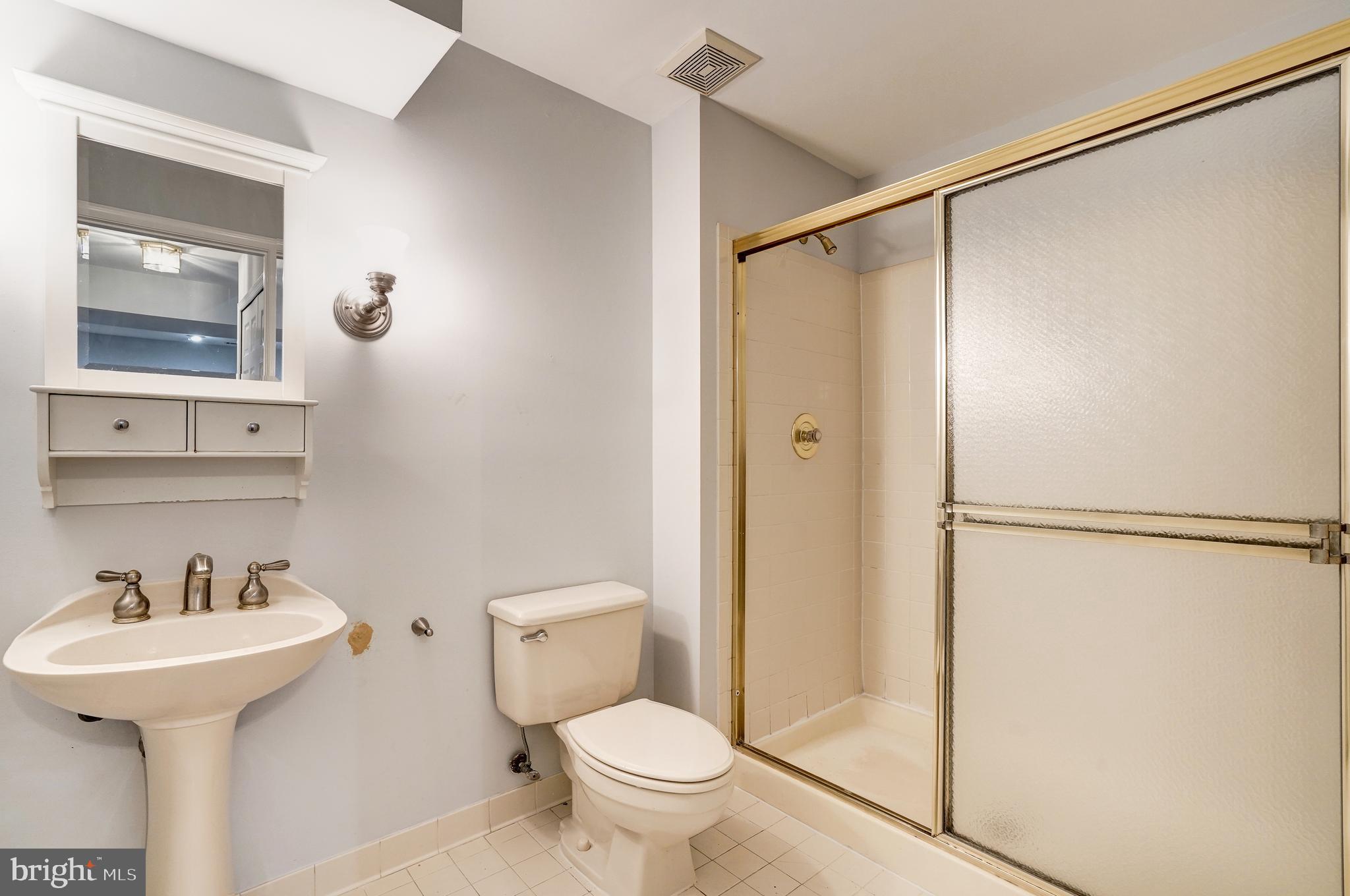 3827 Inverness Road Fairfax, VA 22033 - Photo 28 of 35