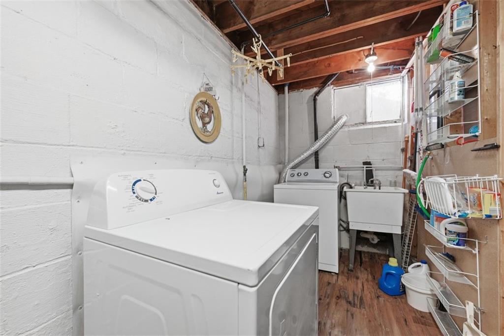 7210 Raymond Street Pittsburgh, PA 15218 - Photo 25 of 37 a utility room with dryer and washer