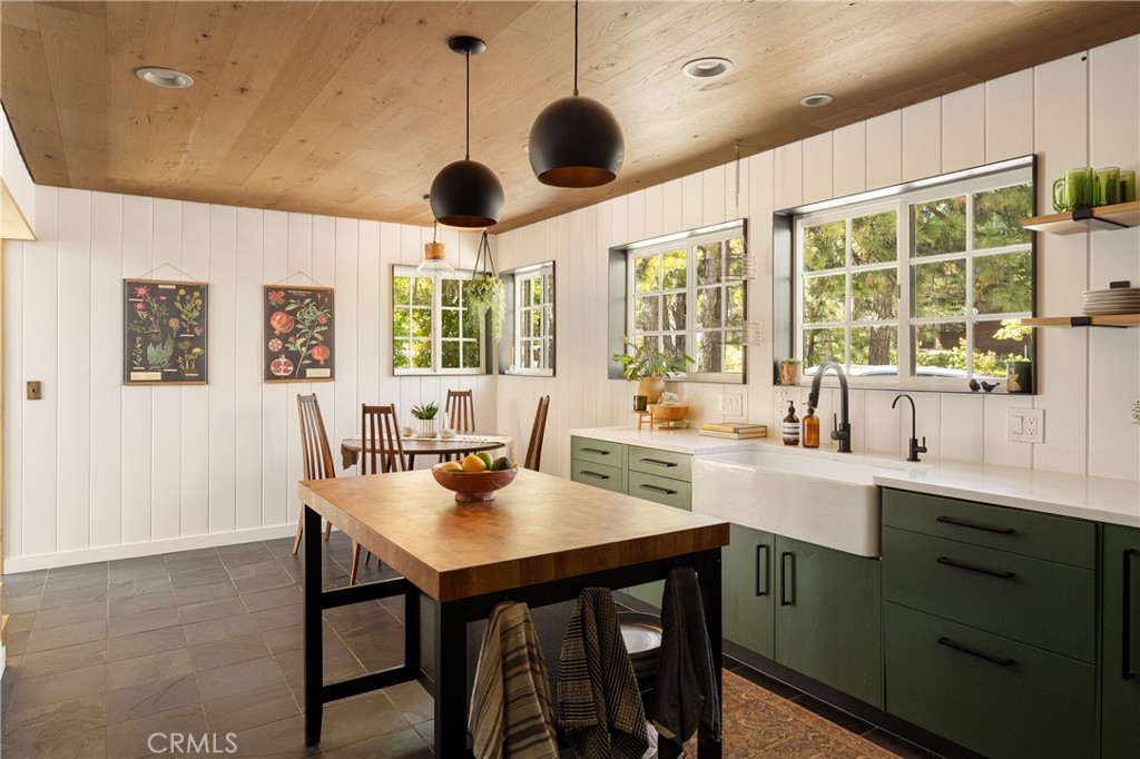 28001 North Bay Road Lake Arrowhead, CA 92352 - Photo 8 of 46