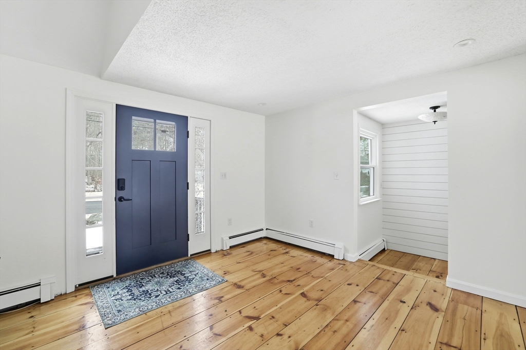 34 Flintlock Ridge Road Cohasset, MA 02025 - Photo 3 of 33