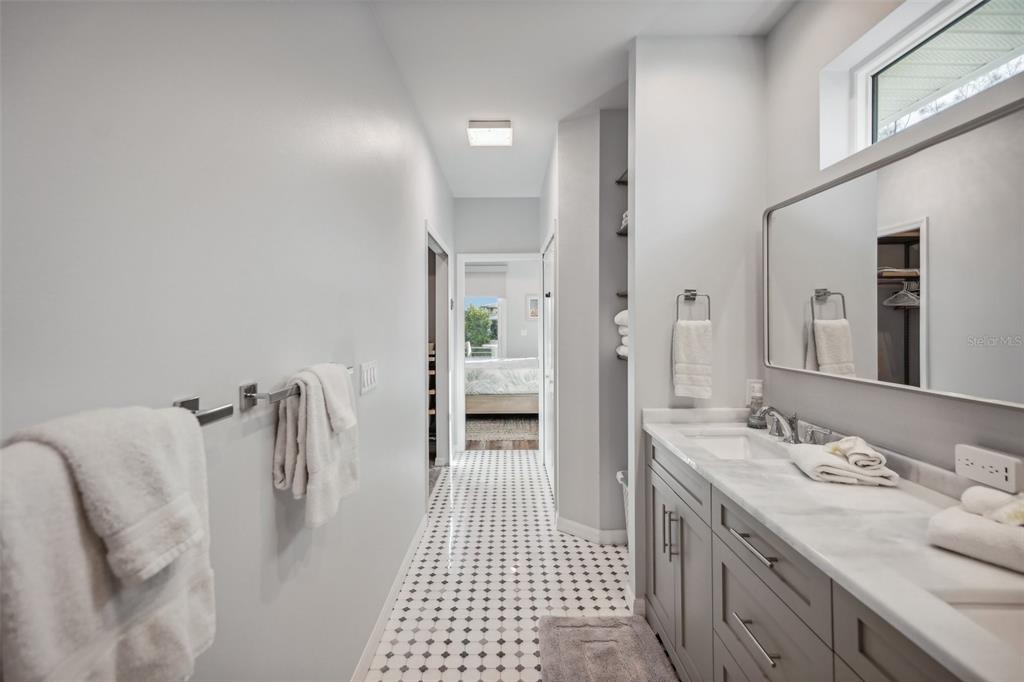 501 Channel Lane Longboat Key, FL 34228 - Photo 24 of 53