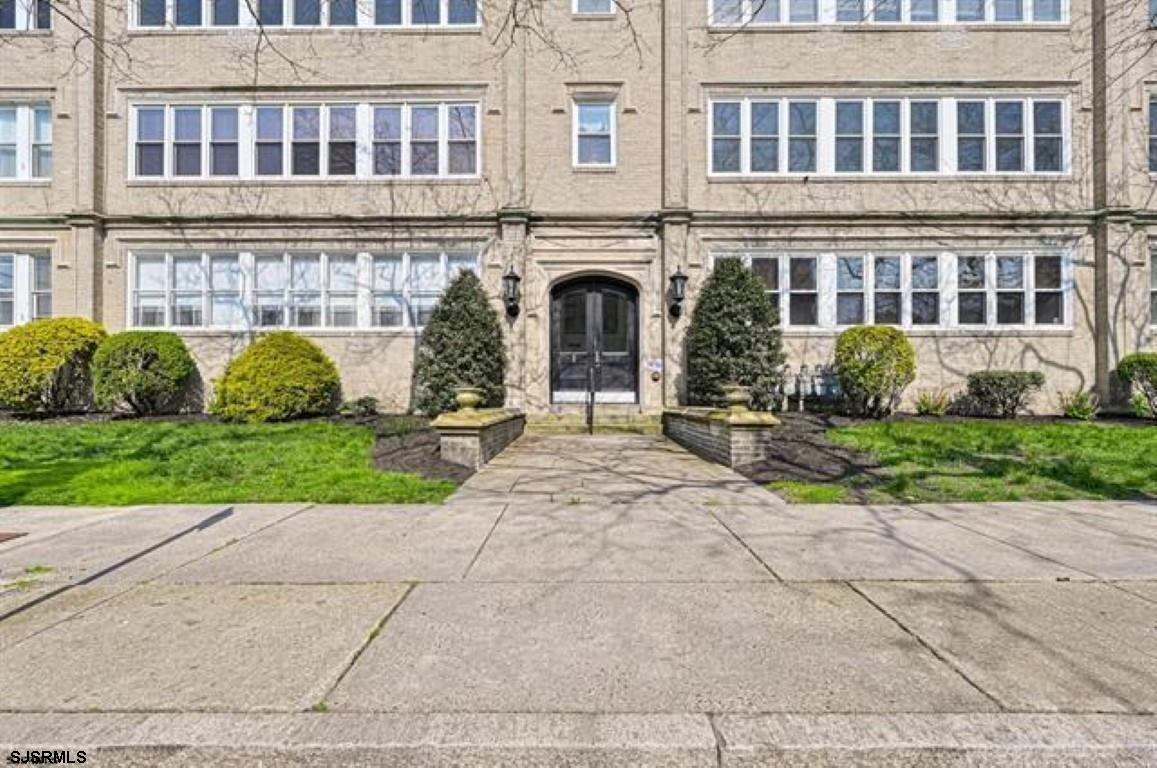 1 South Bartram Ave Unit 4  