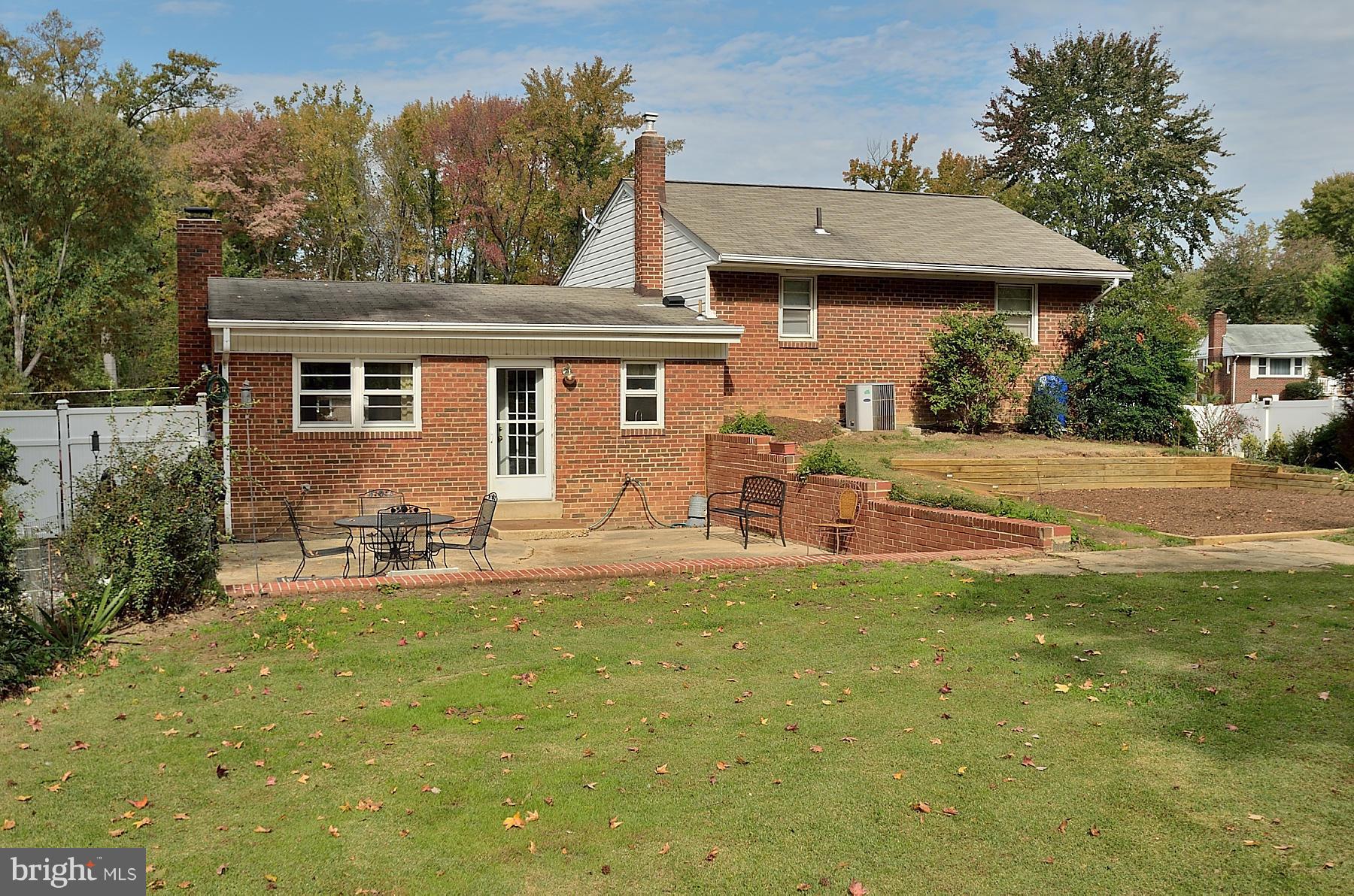 5205 Cedar Road Alexandria, VA 22309 - Photo 21 of 26 Exterior (Rear)