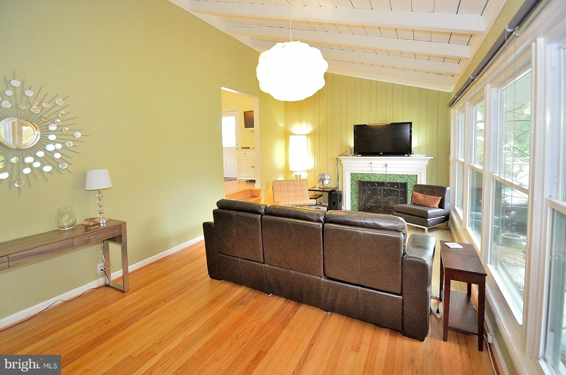 5205 Cedar Road Alexandria, VA 22309 - Photo 8 of 26 Living Room