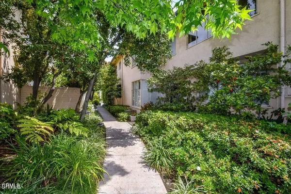 $4,500 | 660 South Orange Grove Boulevard, Unit F, Pasadena, CA 91105