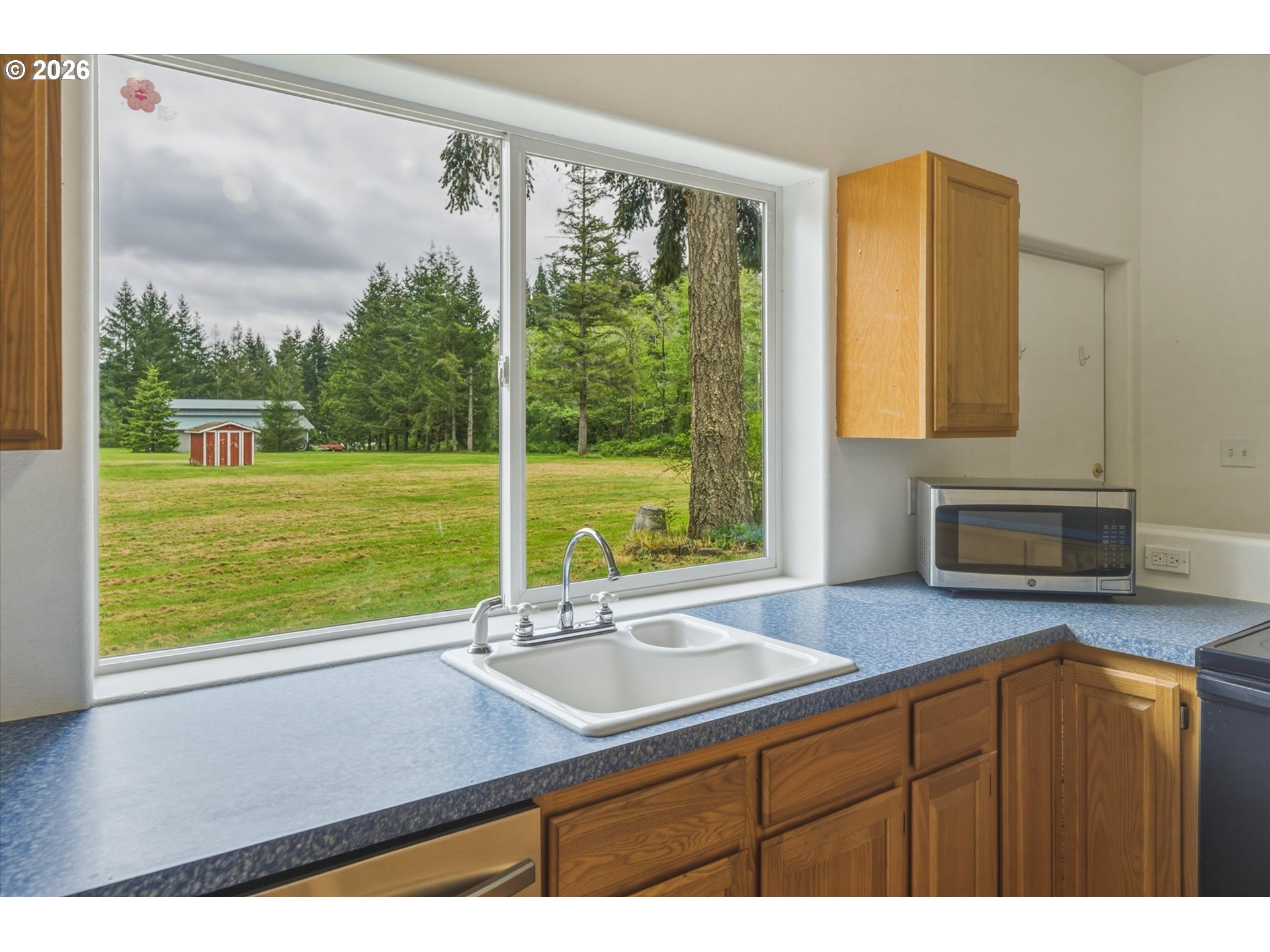 145 Talkeetna Heights Road Longview, WA 98632 - Photo 9 of 48 Kitchen