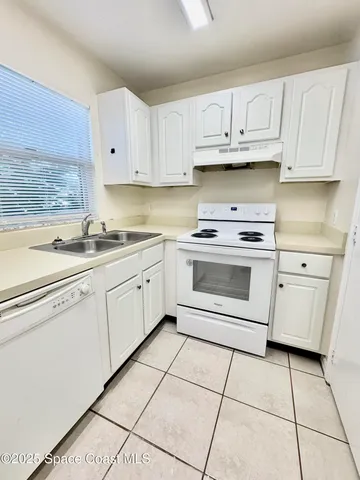 $1,300 | 110 Summer Place, Unit 4, Merritt Island, FL 32953