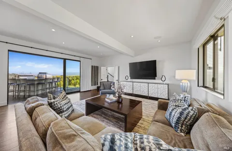 $11,495,000 | 616 Ridge Road, Tiburon, CA 94920