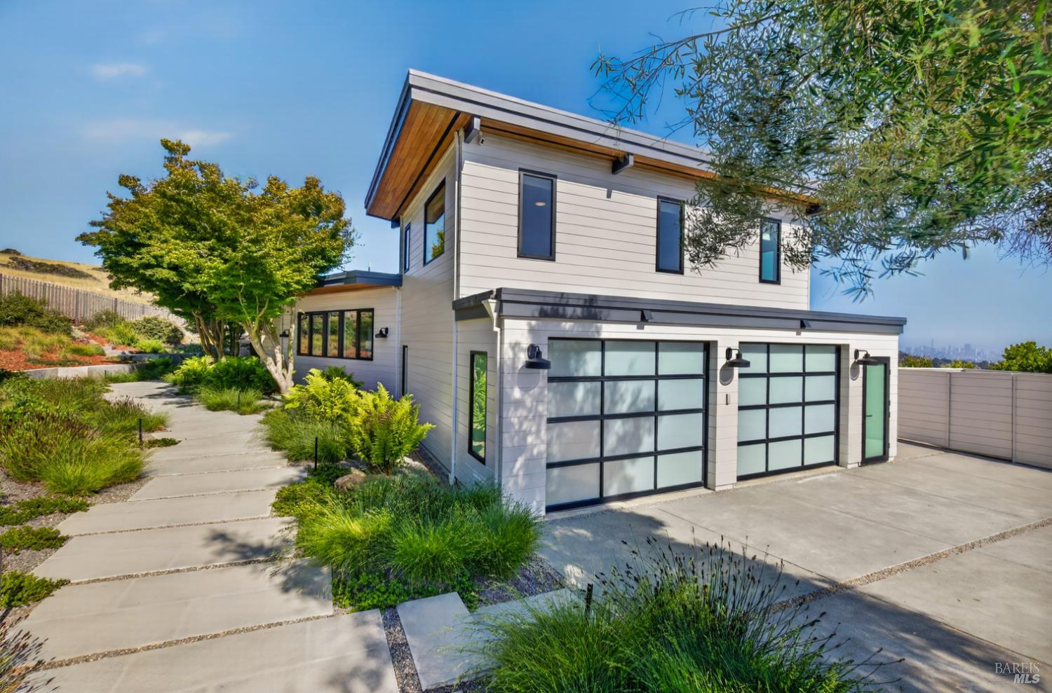 616 Ridge Road Tiburon, CA 94920 - Photo 5 of 81