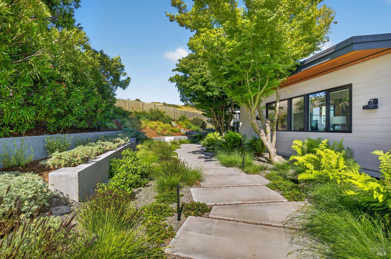 616 Ridge Road Tiburon, CA 94920 - Photo 6 of 81