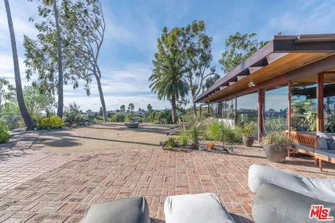$1,999,000 | 17728 Ridgeway Road, Granada Hills, CA 91344
