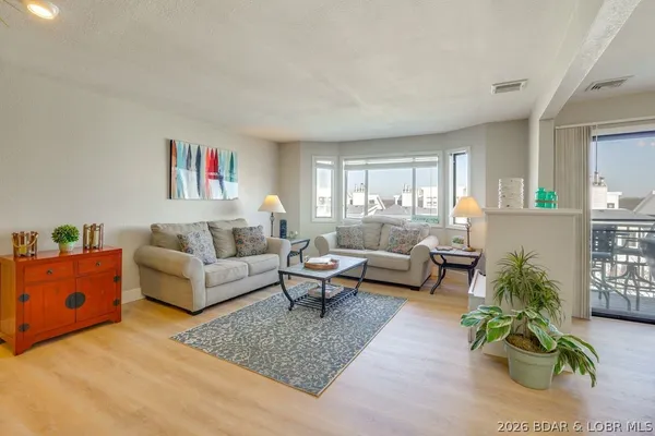 $289,000 | 1103 Passover Road, Unit Q6, Osage Beach, MO 65065