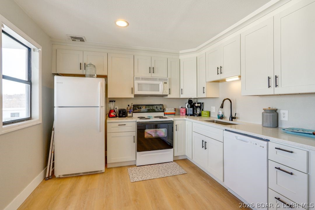 1103 Passover Road, Unit Q6 Osage Beach, MO 65065 - Photo 6 of 26