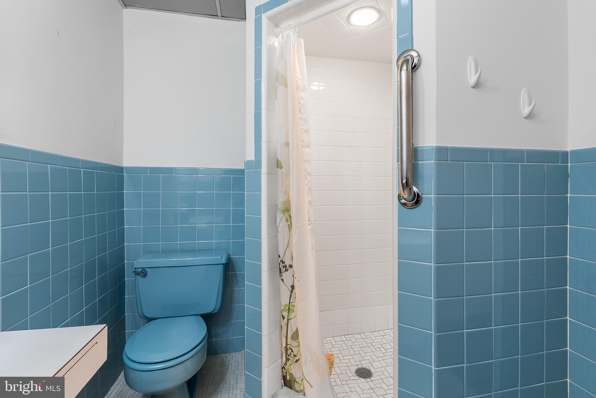 8314 Jenkintown Road Elkins Park, PA 19027 - Photo 19 of 34