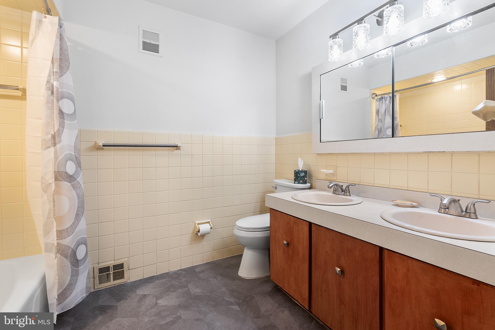 8314 Jenkintown Road Elkins Park, PA 19027 - Photo 25 of 34