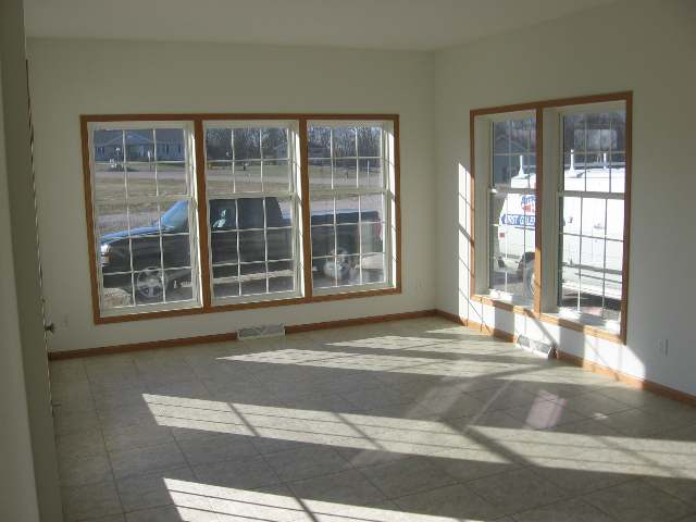 2325 North Cross Road Galena, IL 61036 - Photo 4 of 8 Gallery Image 4