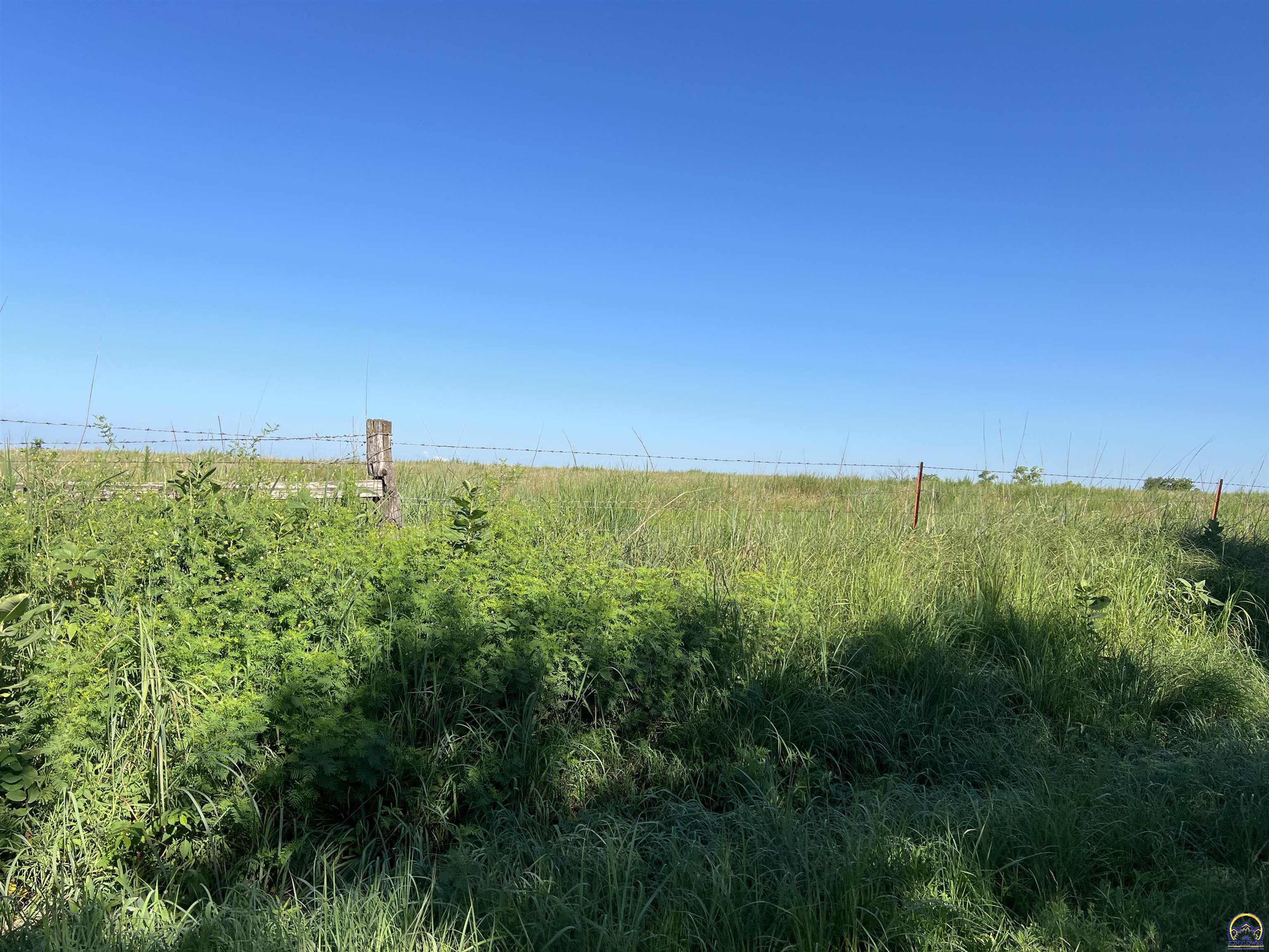 5 Northwest Jennings Road Topeka, KS 66618 - Photo 3 of 4