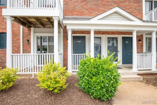 $174,900 | 1447 Oriole Place, Brentwood, MO 63144