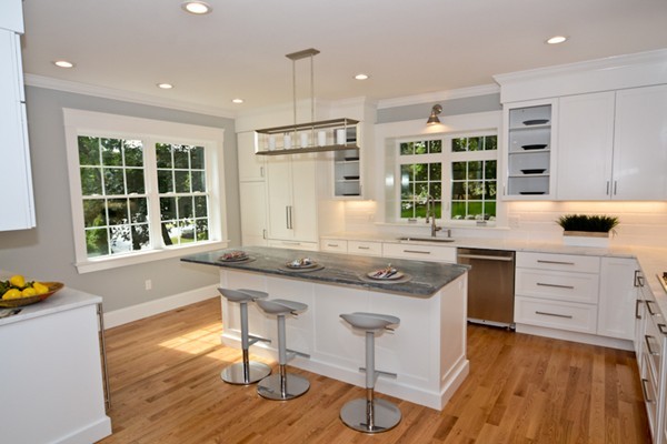 39 Lockeland Road Winchester, MA 01890 - Photo 7 of 29
