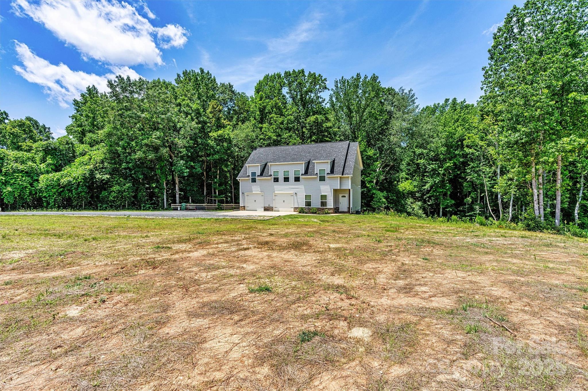 237 Mariposa Road Stanley, NC 28164 - Photo 6 of 40 Gallery Image 6