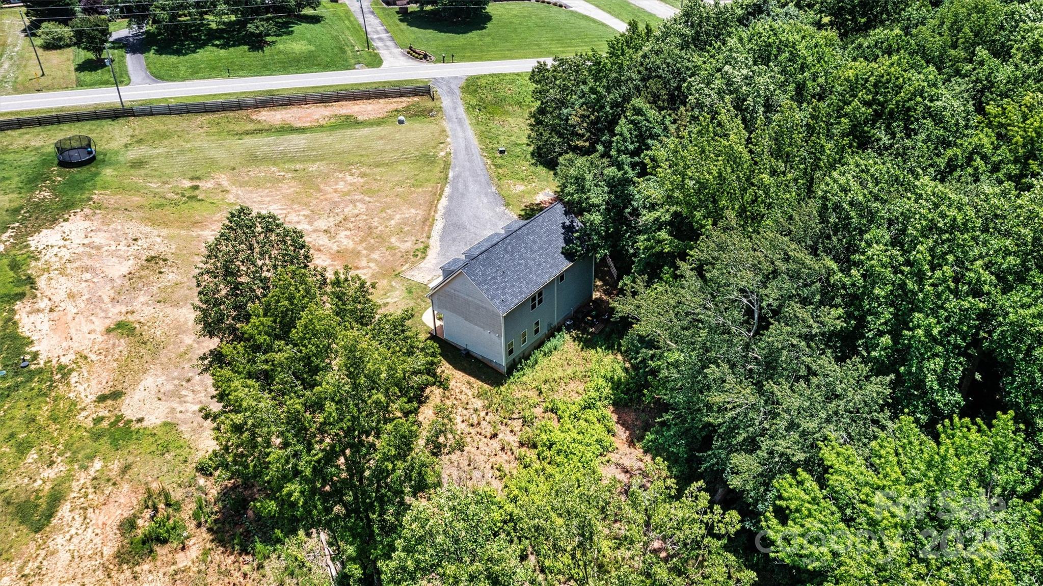 237 Mariposa Road Stanley, NC 28164 - Photo 9 of 40 Gallery Image 9