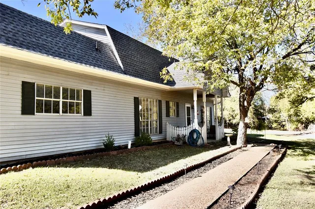$325,000 | 3806 Northwest County Road 0013, Corsicana, TX 75110