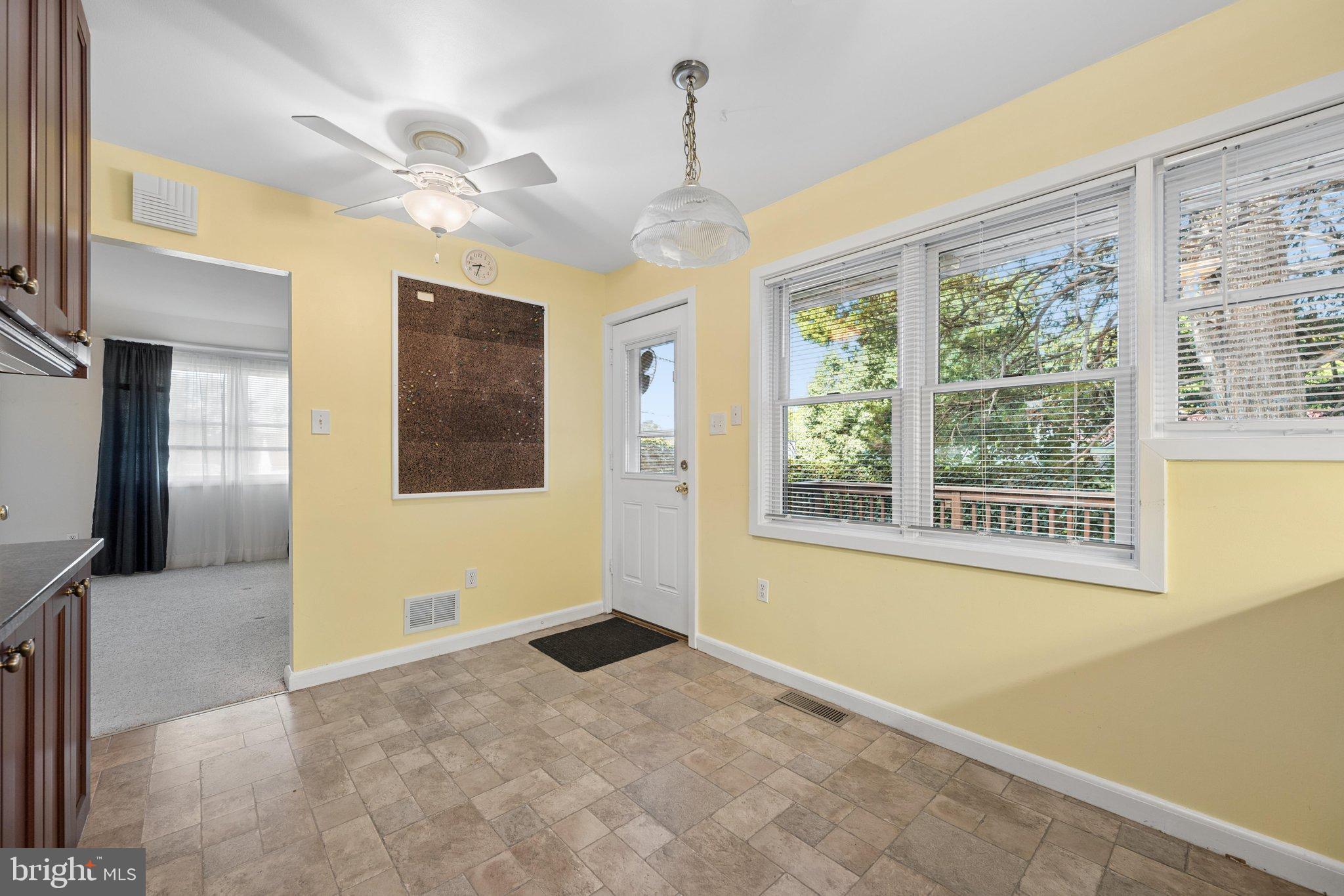 12725 Holdridge Road Silver Spring, MD 20906 - Photo 11 of 56 Kitchen & Dining