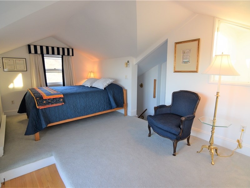 35 Chastellux Avenue, Unit J Newport, RI 02840 - Photo 18 of 26