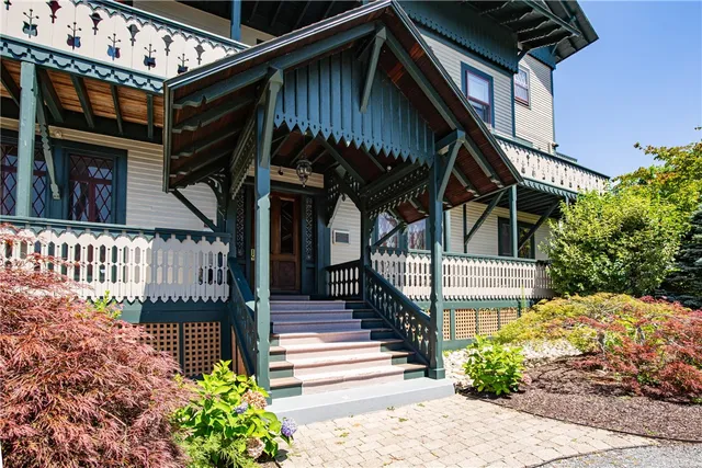 $12,500 | 35 Chastellux Avenue, Unit J, Newport, RI 02840