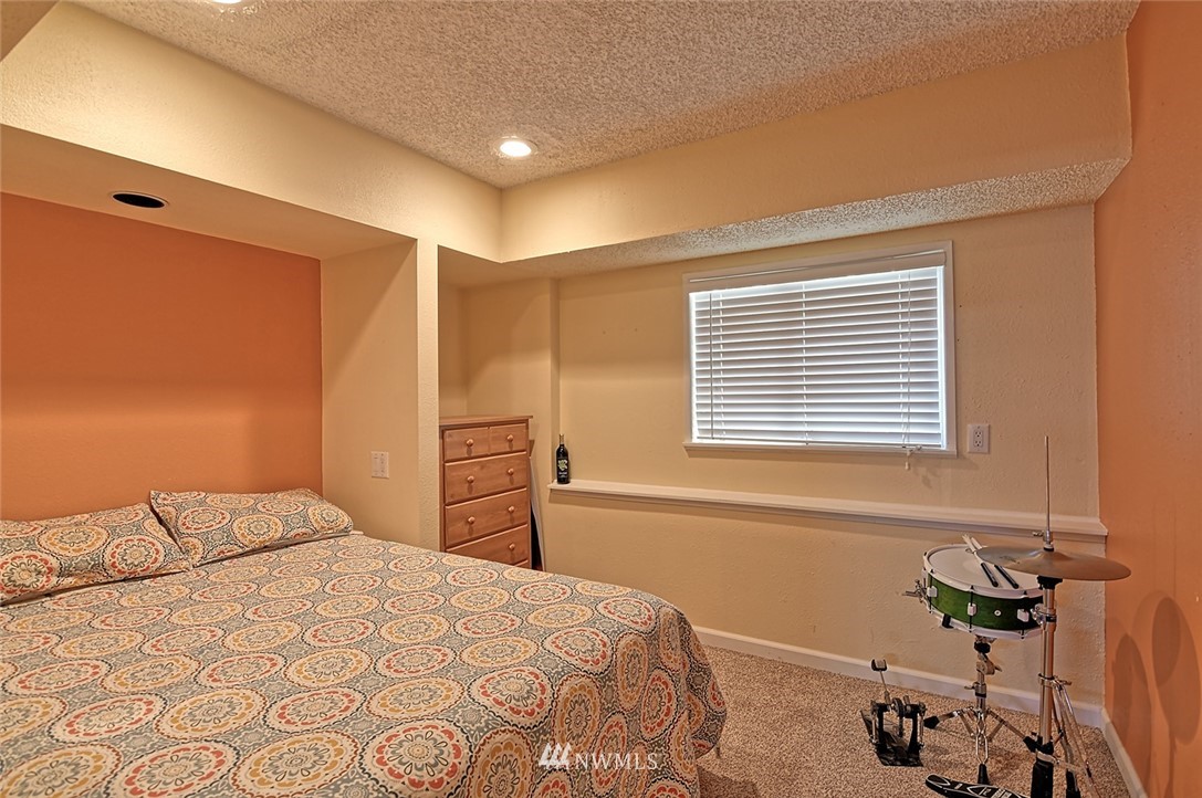2523 169th Street Southeast Bothell, WA 98012 - Photo 14 of 18