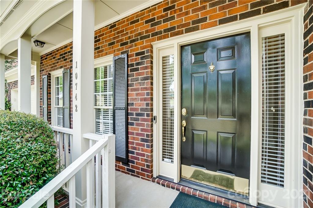 10742 Ridge Acres Road Charlotte, NC 28214 - Photo 4 of 26 Gallery Image 4