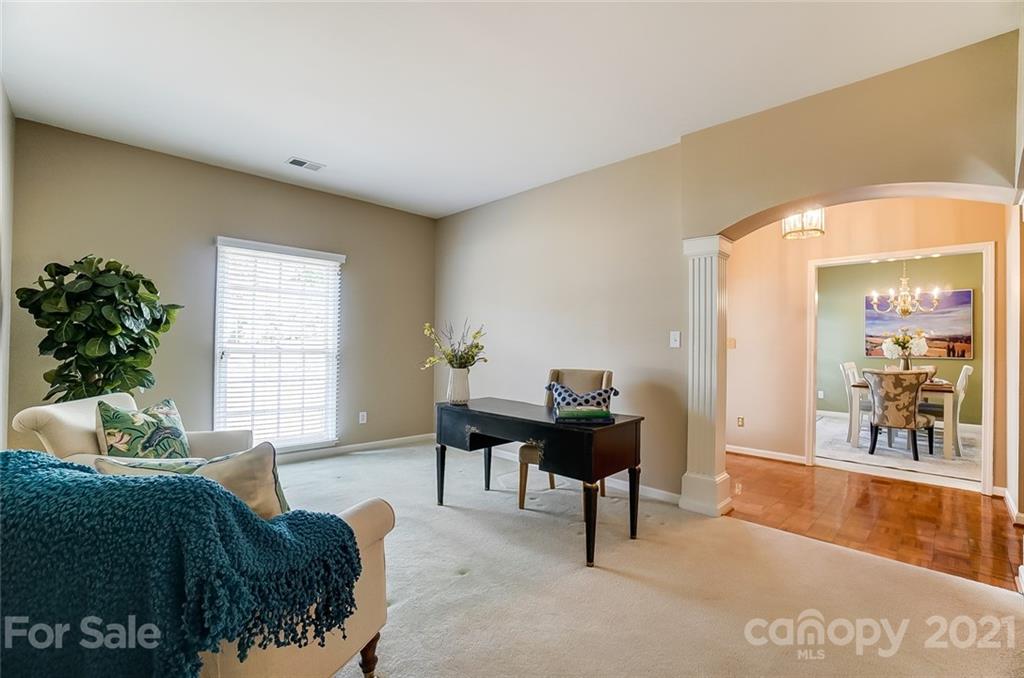 10742 Ridge Acres Road Charlotte, NC 28214 - Photo 7 of 26 Gallery Image 7