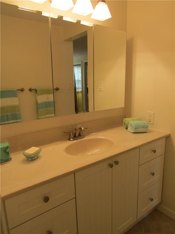 1765 Partridge Run Road Upper St. Clair, PA 15241 - Photo 15 of 25 MASTER BATH