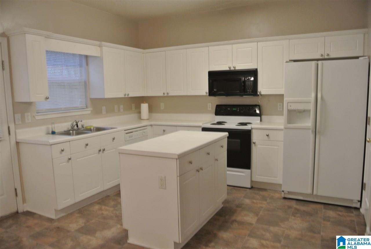1925 Live Oak Trace Birmingham, AL 35235 - Photo 2 of 25
