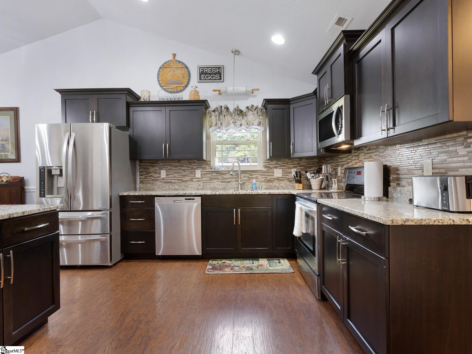114 Long Creek Court Inman, SC 29349 - Photo 11 of 36 Gallery Image 11
