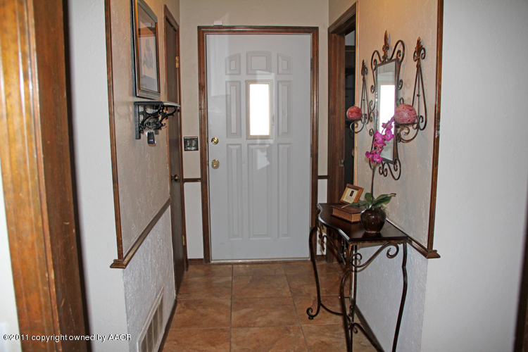 5209 Royce Drive Amarillo, TX 79110 - Photo 2 of 20 Entry