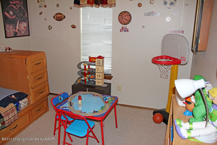 5209 Royce Drive Amarillo, TX 79110 - Photo 16 of 20 3rd bedroom #2
