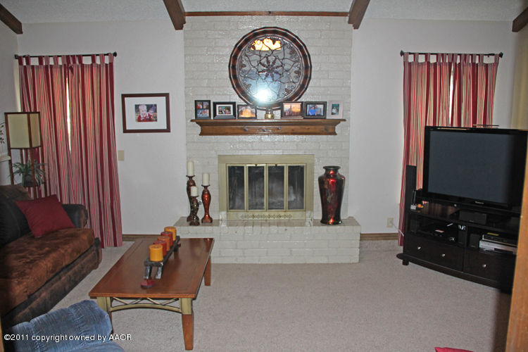 5209 Royce Drive Amarillo, TX 79110 - Photo 5 of 20 Living Room Fireplace