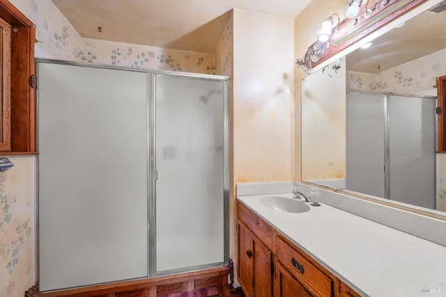 $300,000 | 24465 Sherwood Road, Willits, CA 95490