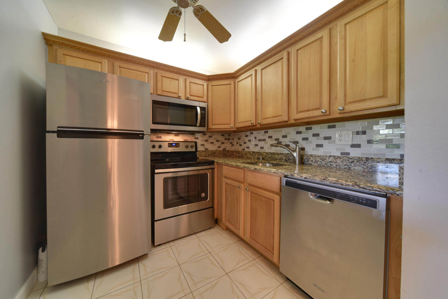 261 Suffolk F, Unit 261 Boca Raton, FL 33434 - Photo 4 of 23 261 5