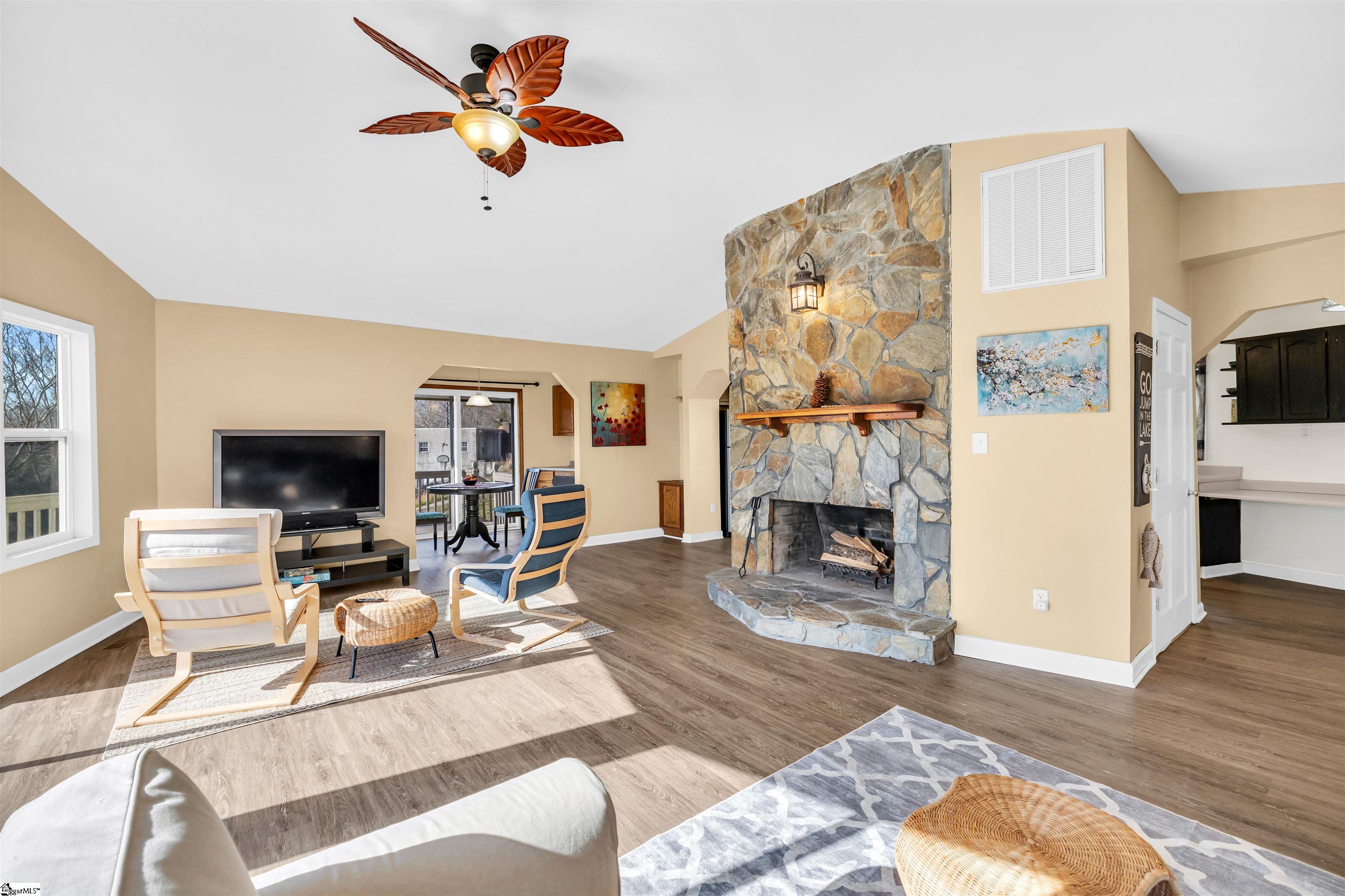 336 Harbor Crest Drive Waterloo, SC 29384 - Photo 10 of 35