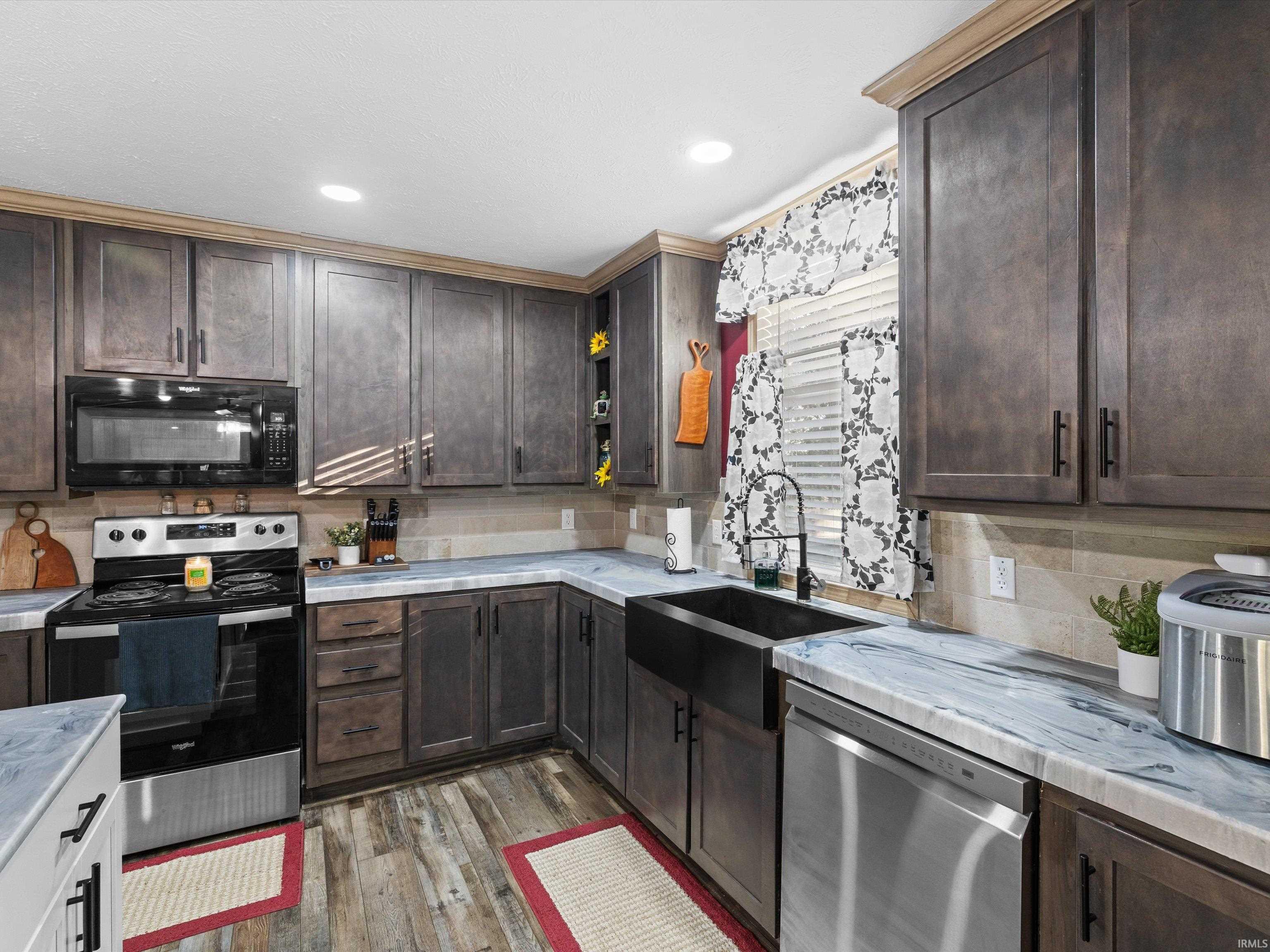 1611 Hills Road Newburgh, IN 47630 - Photo 12 of 36 Gallery Image 12