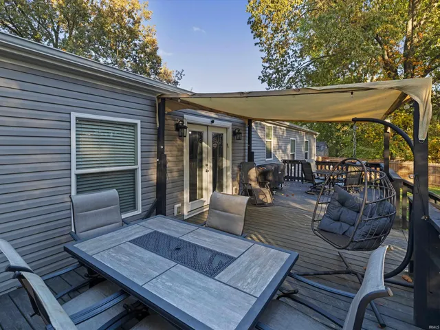 $259,900 | 1611 Hills Road, Newburgh, IN 47630