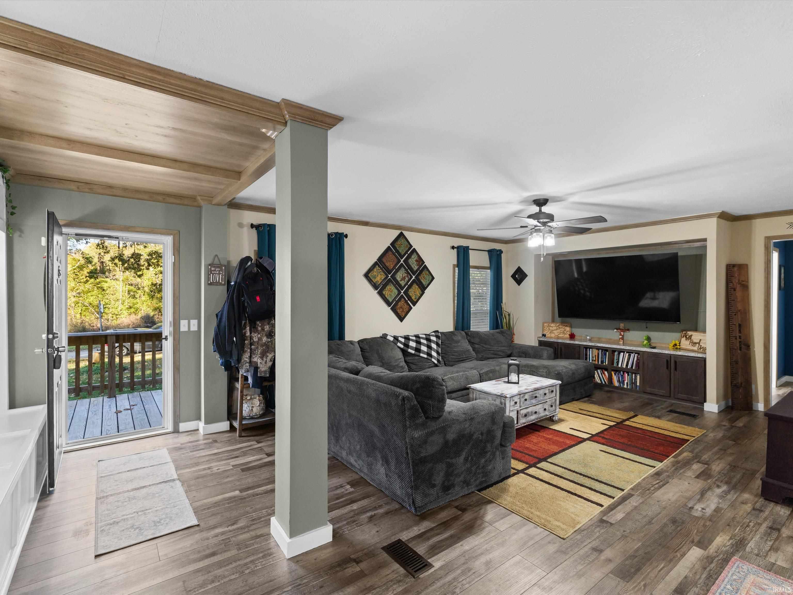 1611 Hills Road Newburgh, IN 47630 - Photo 4 of 36 Gallery Image 4