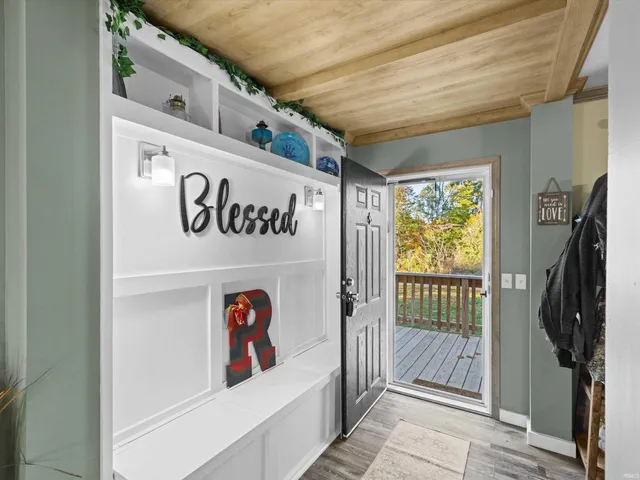 $259,900 | 1611 Hills Road, Newburgh, IN 47630