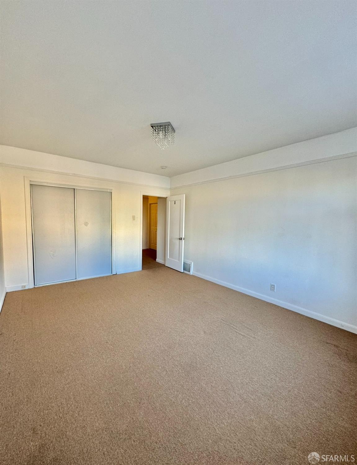 247 Brighton Avenue San Francisco, CA 94112 - Photo 4 of 11 a view of empty room