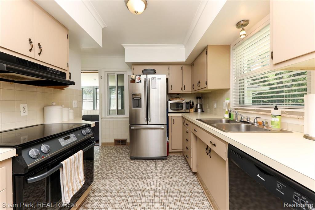 80 Arizona Avenue Rochester Hills, MI 48309 - Photo 6 of 48