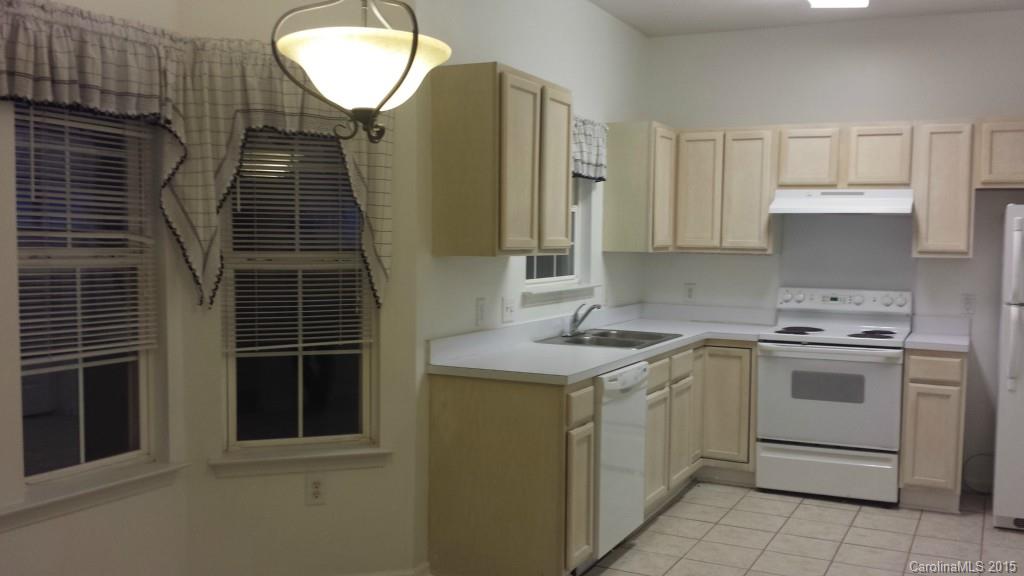 7808 Ebony Road, Unit 41 Charlotte, NC 28216 - Photo 3 of 10 Gallery Image 3