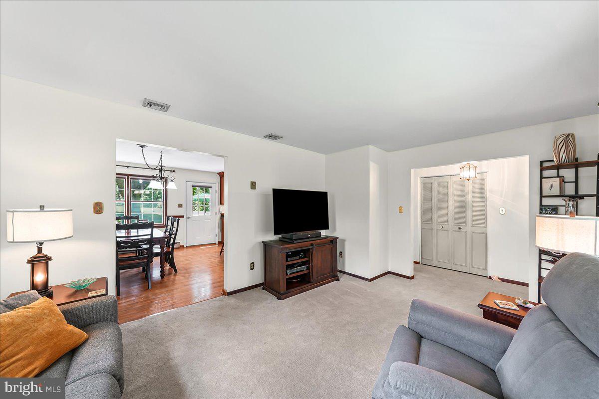 207 West Woodview Road West Grove, PA 19390 - Photo 14 of 34
