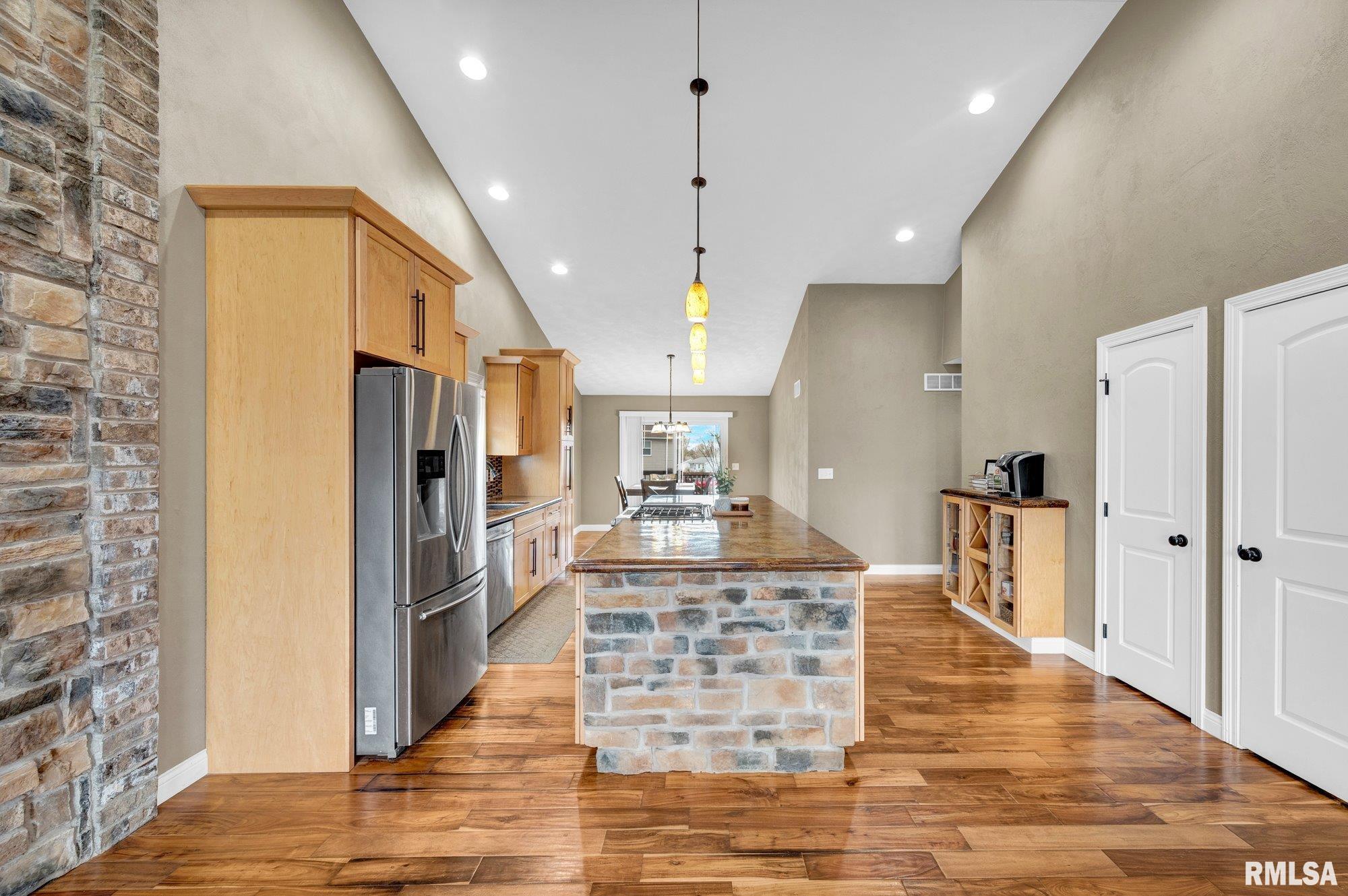 638 Mickel Parkway Washington, IL 61571 - Photo 8 of 49